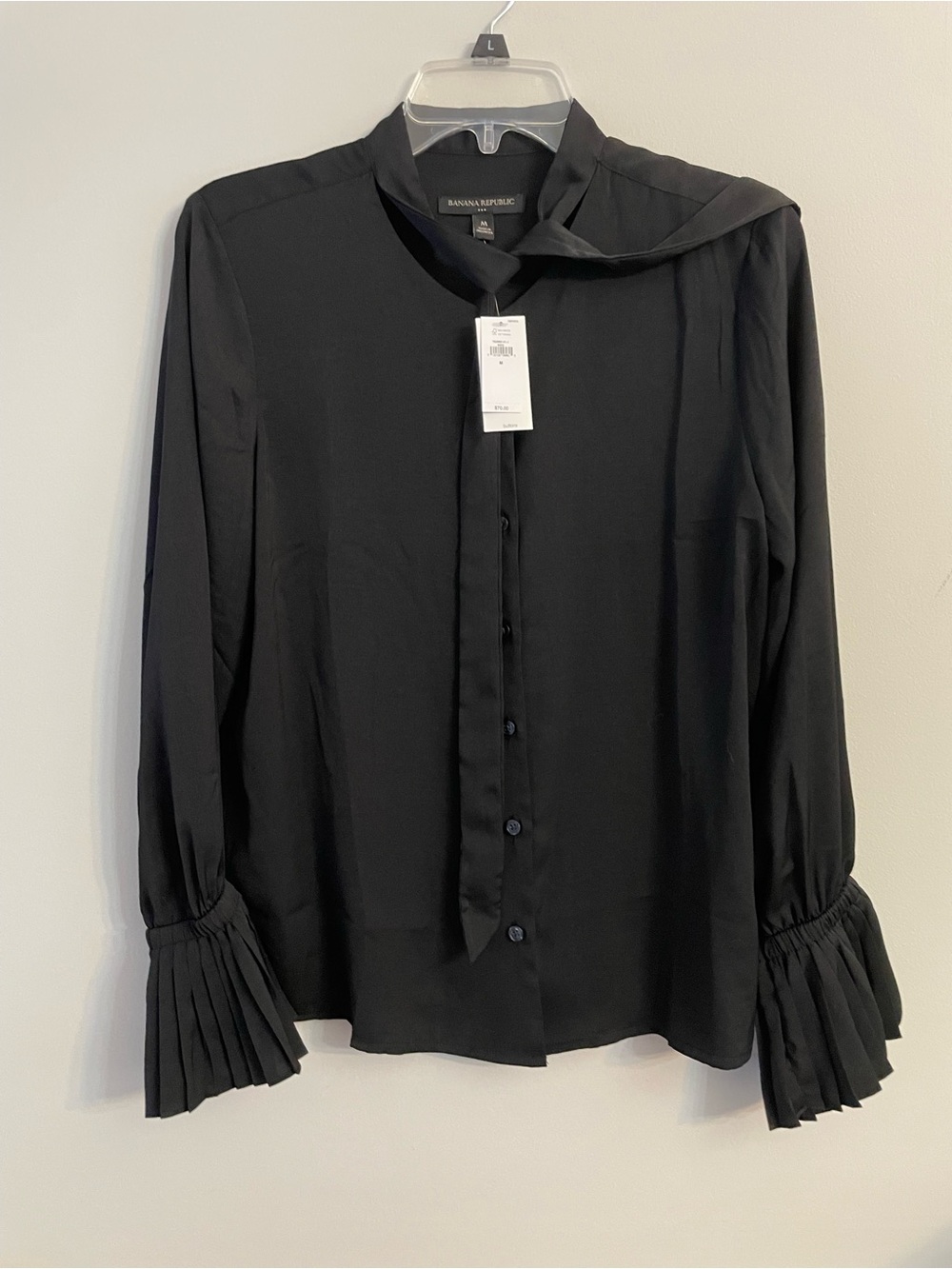 Banana Republic Black Tie-Neck Pleated Cuff Blouse medium long sleeve